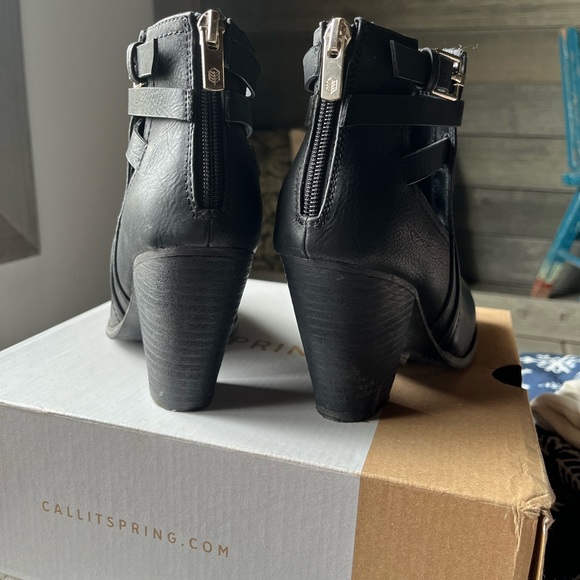 Call it spring booties - Picture 2 of 5